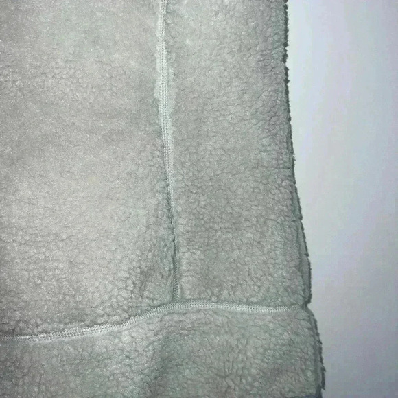 Patagonia® Worn Wear W's Classic Retro-X® Vest xs - Picture 10 of 12